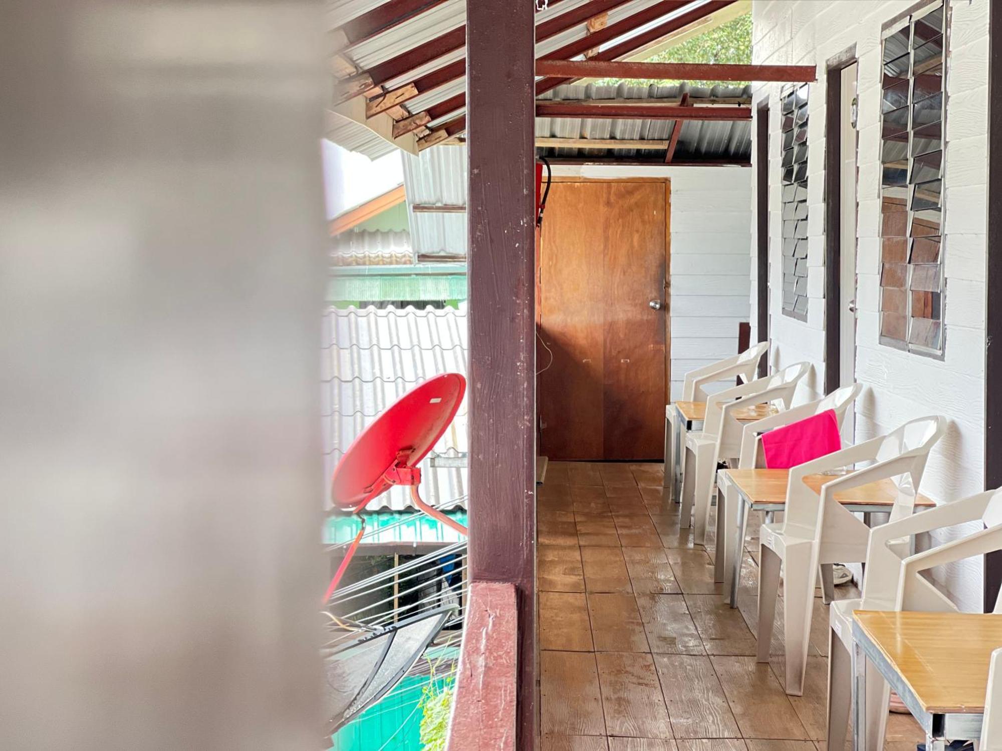 Lux Guesthouse Phi Phi Don Exterior photo