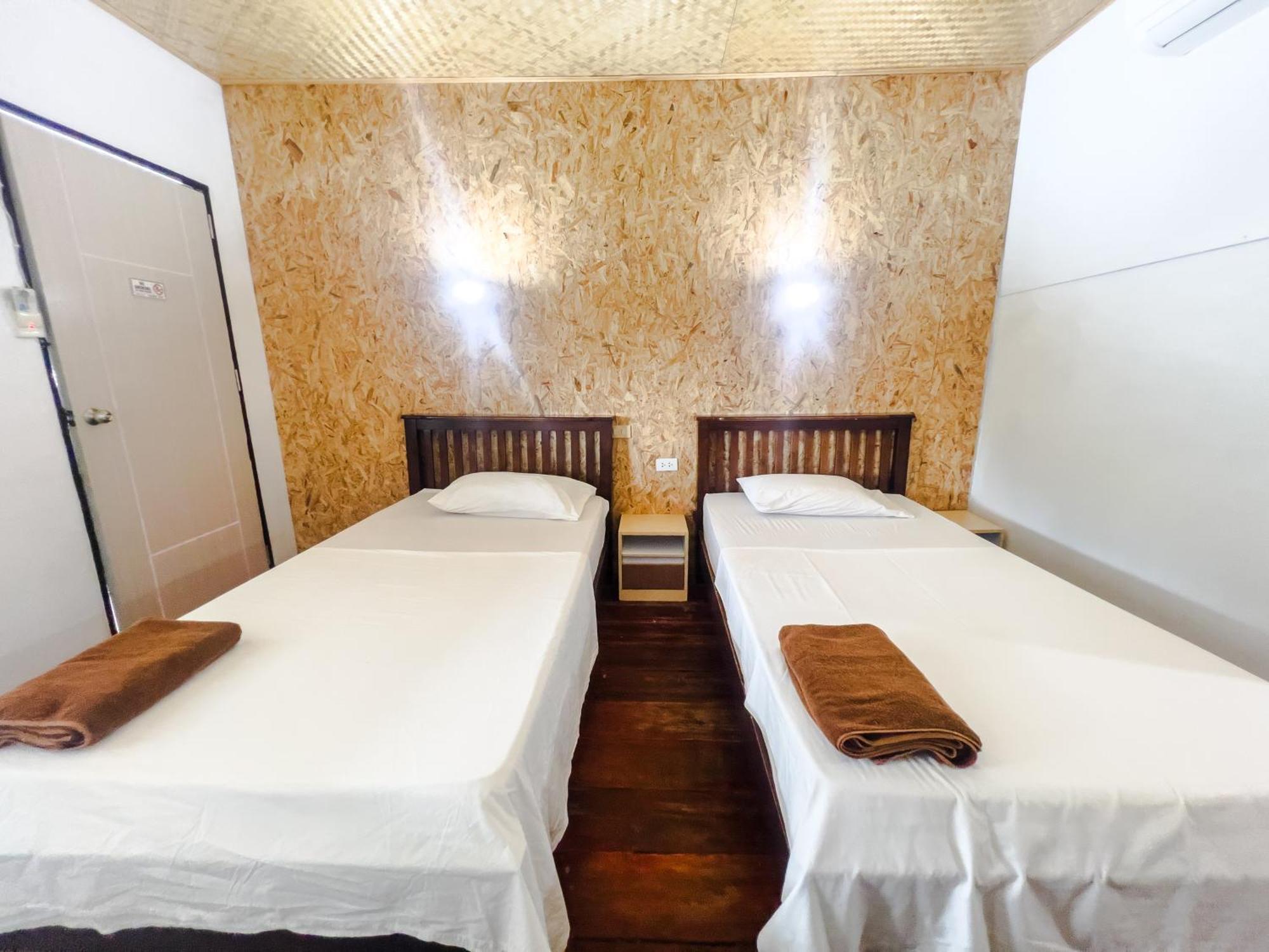 Lux Guesthouse Phi Phi Don Exterior photo
