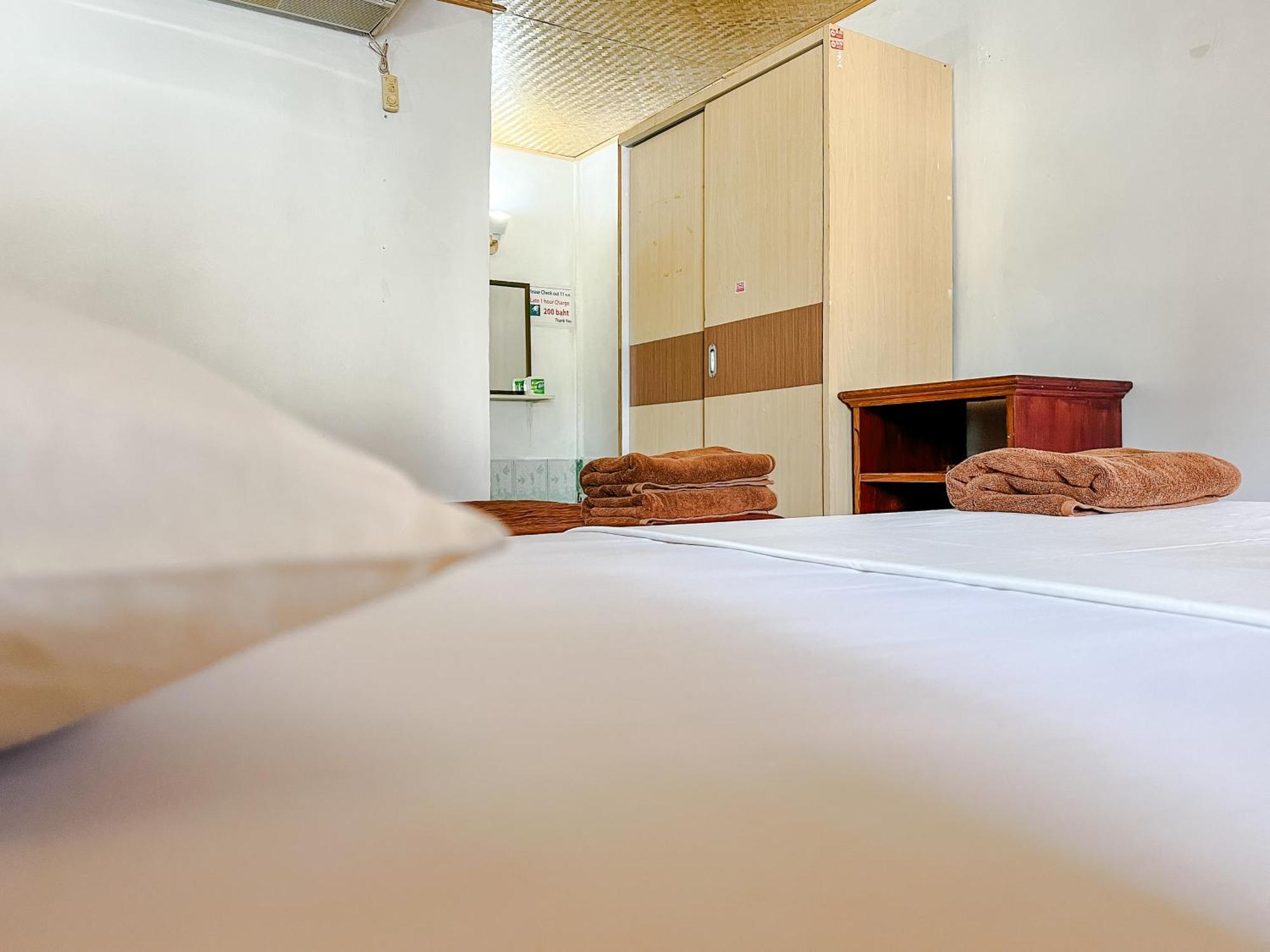 Lux Guesthouse Phi Phi Don Exterior photo